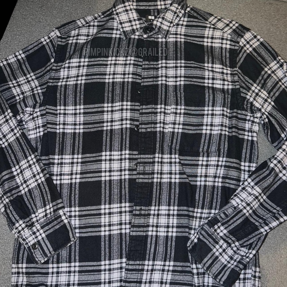 UNIQLO men's plaid shirt (black)
